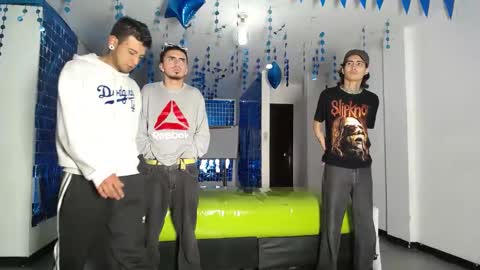 THOMAS AND DAMIAND online show from 03.03.25