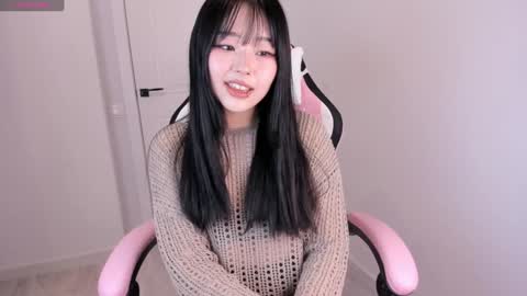 Snapshot of ichigo_o chatting on 12.20.24 Hitomi online show from 12.20.24