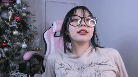 Snapshot of ichigo_o chatting on 01.02.25 Hitomi online show from 01.02.25