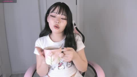 Snapshot of ichigo_o chatting on 01.31.25 Hitomi online show from 01.31.25