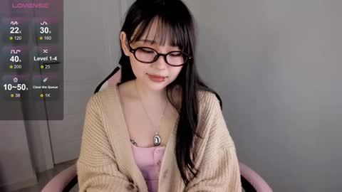 Snapshot of ichigo_o chatting on 09.25.25 Hitomi online show from 09.25.25