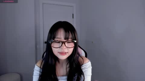 Snapshot of ichigo_o chatting on 10.01.25 Hitomi online show from 10.01.25