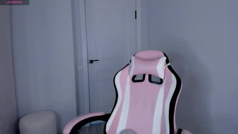 Hitomi   online show from 10.02.25