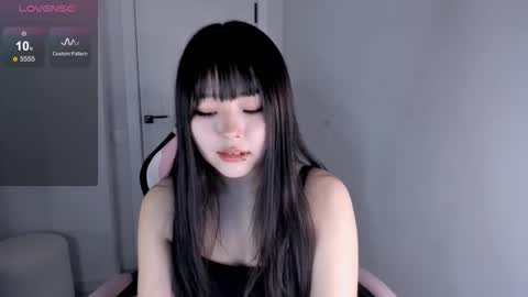 Hitomi   online show from 11.19.25