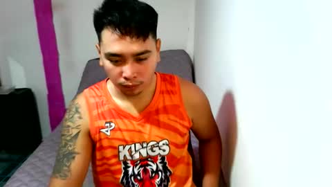 Snapshot of iconic_vince chatting on 09.15.25 iconic_vince online show from 09.15.25