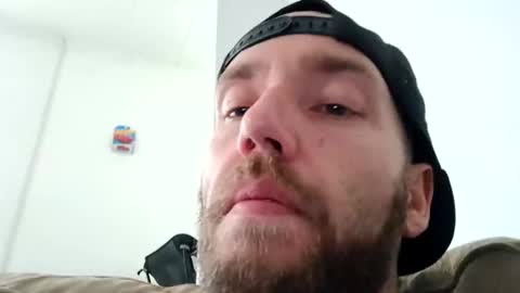 Snapshot of icyfucktoy chatting on 02.27.25 icyfucktoy online show from 02.27.25