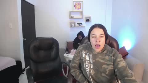 Icy online show from 01.22.25