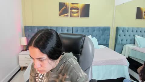 Icy online show from 02.02.25