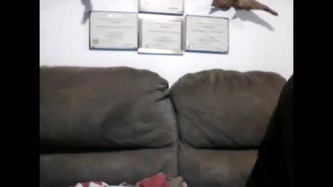 idkwhyidothis348732 online show from 12.19.24