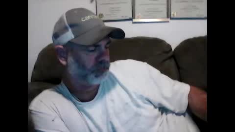 idkwhyidothis348732 online show from 01.08.25