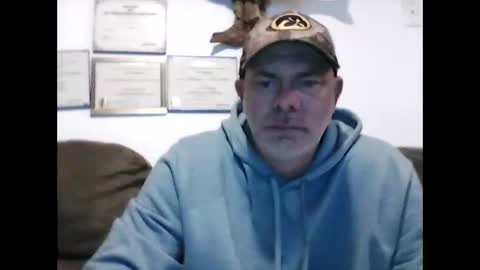 idkwhyidothis348732 online show from 03.05.25