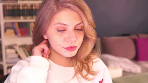 Little Flower online show from 10.10.25