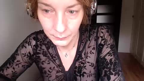 Snapshot of ifk_donkeysfr chatting on 10.27.25 Ifk Donkeys online show from 10.27.25