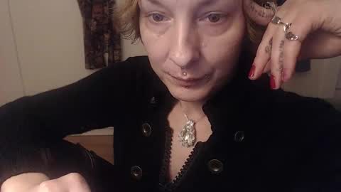 Snapshot of ifk_donkeysfr chatting on 11.12.25 Ifk Donkeys online show from 11.12.25