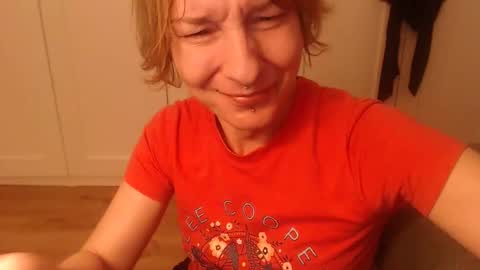 Snapshot of ifk_donkeysfr chatting on 11.18.25 Ifk Donkeys online show from 11.18.25