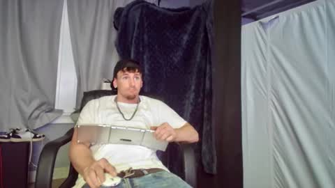 Snapshot of igetherwetter chatting on 02.12.25 Amiri Roue online show from 02.12.25