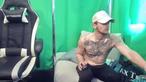 Snapshot of igetherwetter chatting on 11.18.25 Amiri Roue online show from 11.18.25