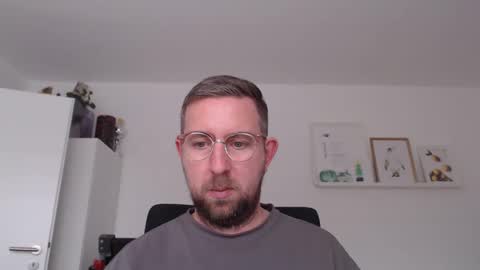 Snapshot of iggi2707 chatting on 12.02.24 ner d online show from 12.02.24