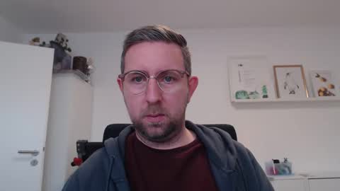 Snapshot of iggi2707 chatting on 12.13.24 ner d online show from 12.13.24