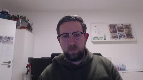 Snapshot of iggi2707 chatting on 02.04.25 ner d online show from 02.04.25