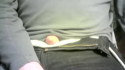 Snapshot of ignoredlittlestloser chatting on 01.06.26 ignoredlittlestloser online show from 01.06.26