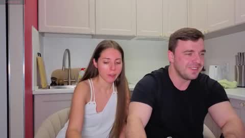 Julia and Mira online show from 11.05.25