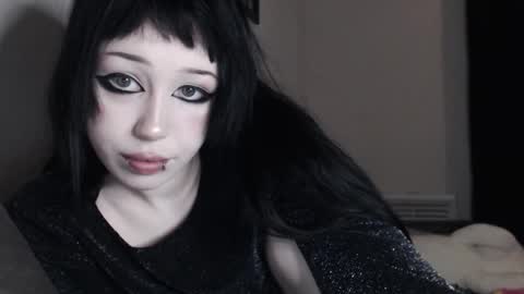 Snapshot of iiiiiiis chatting on 10.31.25 iiiiiiis online show from 10.31.25