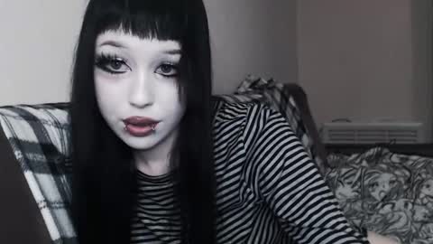 Snapshot of iiiiiiis chatting on 11.07.25 iiiiiiis online show from 11.07.25