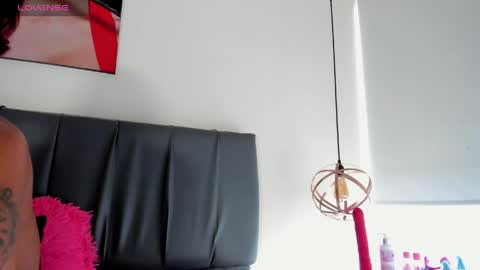 Snapshot of iisabella_noa chatting on 06.05.26 Isabella online show from 06.05.26