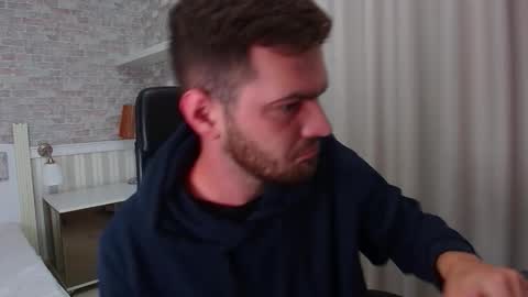 Snapshot of ikergale chatting on 10.05.25 IkerGale online show from 10.05.25