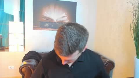 Snapshot of ikergale chatting on 10.20.25 IkerGale online show from 10.20.25