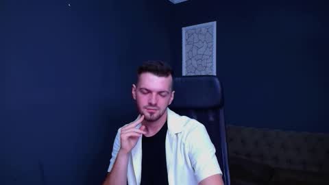 Snapshot of ikergale chatting on 10.25.25 IkerGale online show from 10.25.25