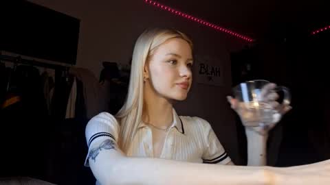 ShyLuna online show from 02.13.26