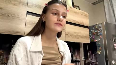 Snapshot of ilianaportwood chatting on 02.18.26 Sophie online show from 02.18.26