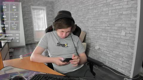 Snapshot of iliaskrislove chatting on 02.17.25 iliaskris online show from 02.17.25