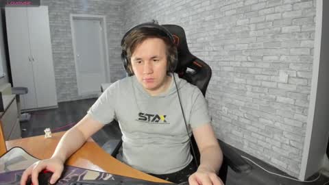 Snapshot of iliaskrislove chatting on 02.19.25 iliaskris online show from 02.19.25