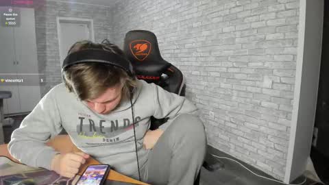 Snapshot of iliaskrislove chatting on 02.22.25 iliaskris online show from 02.22.25