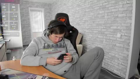 Snapshot of iliaskrislove chatting on 02.24.25 iliaskris online show from 02.24.25