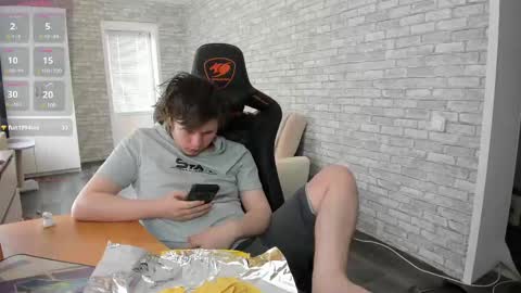 Snapshot of iliaskrislove chatting on 03.02.25 iliaskris online show from 03.02.25