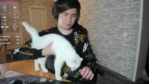 Snapshot of iliaskrislove chatting on 03.06.25 iliaskris online show from 03.06.25