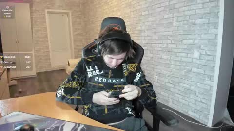 Snapshot of iliaskrislove chatting on 03.07.25 iliaskris online show from 03.07.25