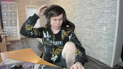 Snapshot of iliaskrislove chatting on 03.08.25 iliaskris online show from 03.08.25