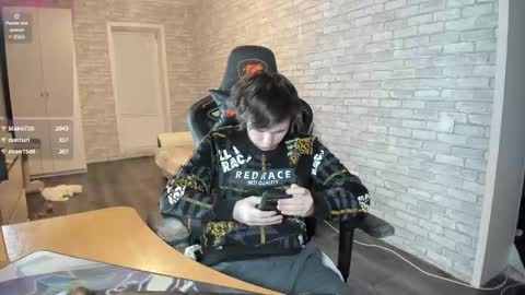 Snapshot of iliaskrislove chatting on 03.08.25 iliaskris online show from 03.08.25