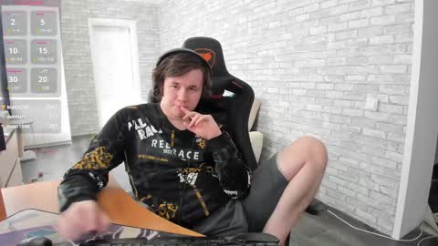 Snapshot of iliaskrislove chatting on 03.10.25 iliaskris online show from 03.10.25