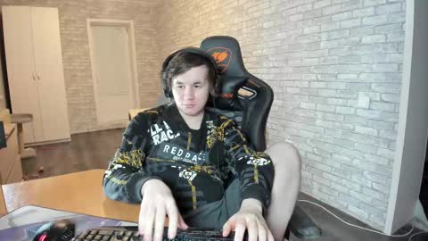 Snapshot of iliaskrislove chatting on 03.10.25 iliaskris online show from 03.10.25