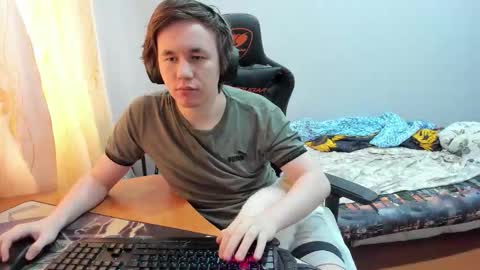 Snapshot of iliaskrislove chatting on 09.09.25 iliaskris online show from 09.09.25