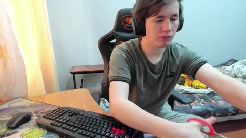 Snapshot of iliaskrislove chatting on 09.13.25 iliaskris online show from 09.13.25