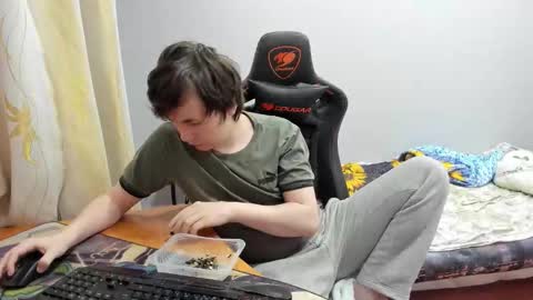 Snapshot of iliaskrislove chatting on 09.14.25 iliaskris online show from 09.14.25