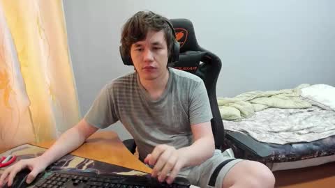 Snapshot of iliaskrislove chatting on 09.18.25 iliaskris online show from 09.18.25