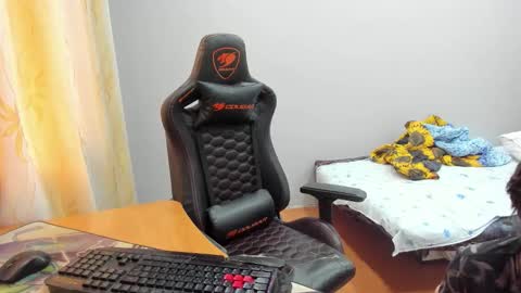 Snapshot of iliaskrislove chatting on 09.24.25 iliaskris online show from 09.24.25